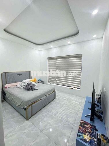 CHO THUÊ BIỆT THỰ CÓ HỒ BƠI , CHẾ LÀN VIÊN , TÂN PHÚ