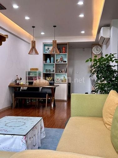 Chính chủ cần bán chung cư lô góc 3 ngủ 2VS full nội thất mới đẹp