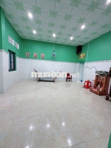 Cần bán gấp căn nhà cấp 4 ở Đ.Nguyễn Thị Lắng 135m2 SHR giá 1 tỉ 010tr