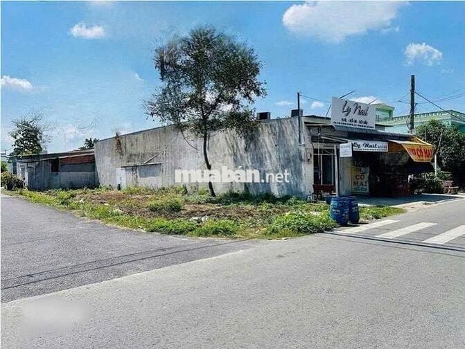 Bán Gấp Lô Góc 180M2 6x30 ngay chợ Việt Kiều sổ riêng có Thương Lượng