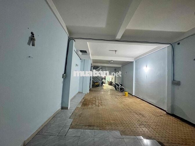 Cho thuê mặt bằng ngang 6m dài 25