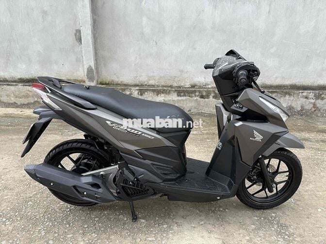 Vario 150 2016 mẫu cũ màu vàng cát.