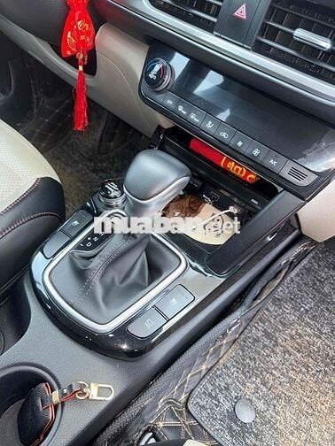 Kia Seltos 2022 Premium 1.4 AT - 109000 km