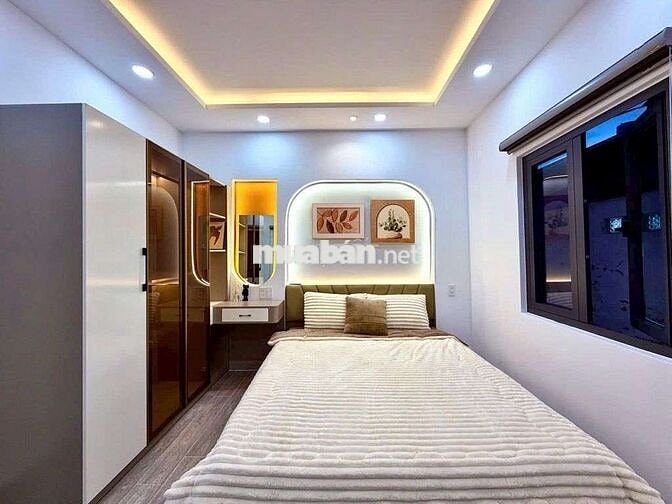 NHÀ ĐẸP 4 TẦNG PHẠM VĂN CHIÊU GẦN EMART2 >40M² FULL NT HƠN 5 TỶ TL