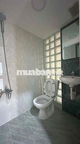 Cho thuê Nhà riêng 130m2, 1trệt, 3 lầu, 1 sân thượng