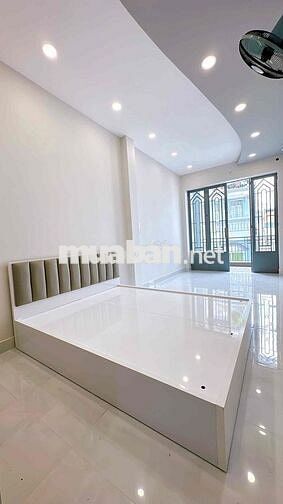 Cho thuê Nhà riêng 130m2, 1trệt, 3 lầu, 1 sân thượng