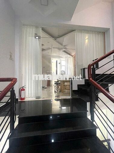 Cho Thuê Nhà Đường Hoa Lan, Phú Nhuận (7PN, 8WC, Có Hầm Xe - Nhà Đẹp)