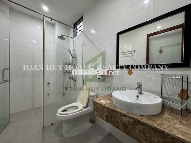 NHÀ ĐẸP KHU PHẠM VĂN ĐỒNG – 100M2 – 3 TẦNG – 3 PHÒNG NGỦ KHÉP KÍN