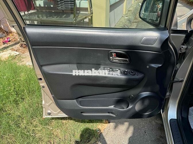 Kia Carens 2016 Vàng Cát 7 Chỗ