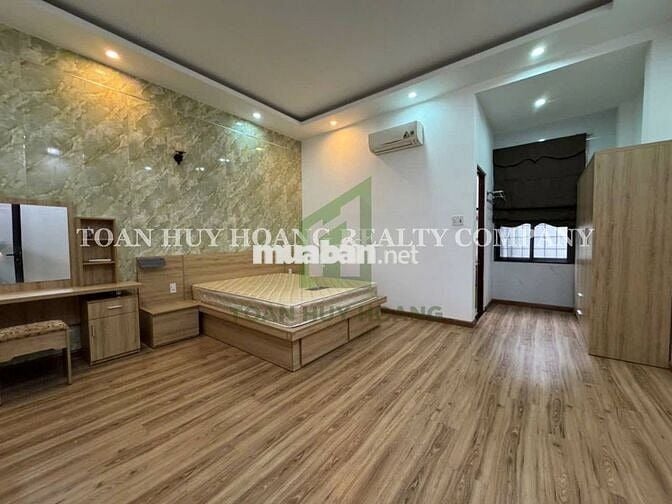 NHÀ ĐẸP KHU PHẠM VĂN ĐỒNG – 100M2 – 3 TẦNG – 3 PHÒNG NGỦ KHÉP KÍN