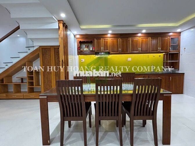 NHÀ ĐẸP KHU PHẠM VĂN ĐỒNG – 100M2 – 3 TẦNG – 3 PHÒNG NGỦ KHÉP KÍN