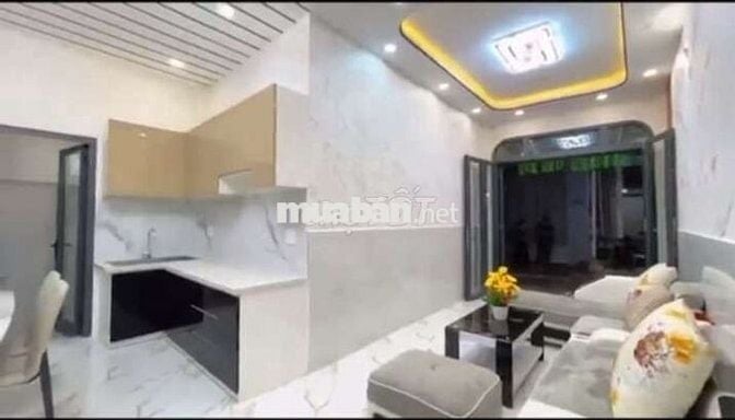 Nhà vị trí đẹp ngay thống nhất