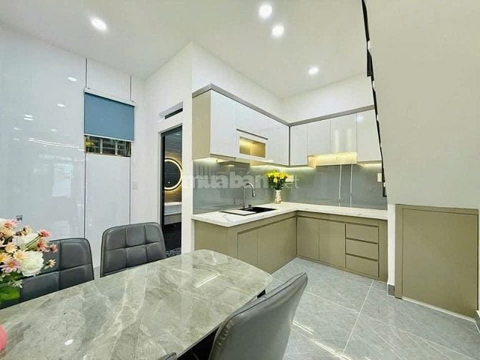 Bán nhà hẻm xe hơi đường Nguyễn Văn Khối, P.9, 4 x 11, giá 4.68 tỷ tl