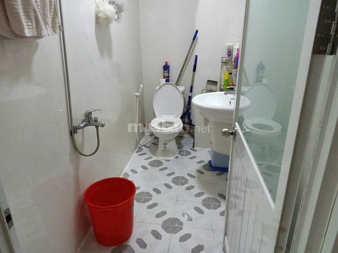 Bán nhà đối diện công viên KDC Nam Hùng Vương Bình Tân – hầm 2 lầu ST 