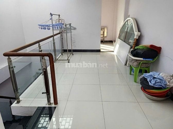 Bán nhà đối diện công viên KDC Nam Hùng Vương Bình Tân – hầm 2 lầu ST 