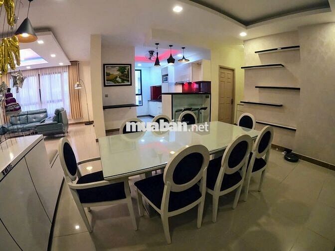 CHO THUÊ CĂN HỘ 3 PN  - DIỆN TÍCH LỚN  160m2-  ERA TOWN