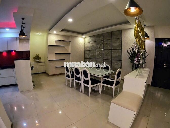 CHO THUÊ CĂN HỘ 3 PN  - DIỆN TÍCH LỚN  160m2-  ERA TOWN