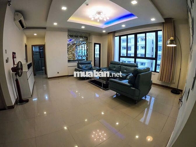 CHO THUÊ CĂN HỘ 3 PN  - DIỆN TÍCH LỚN  160m2-  ERA TOWN