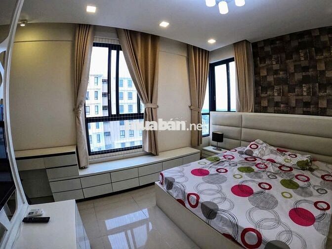 CHO THUÊ CĂN HỘ 3 PN  - DIỆN TÍCH LỚN  160m2-  ERA TOWN