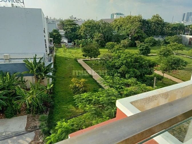 Bán nhà đối diện công viên KDC Nam Hùng Vương Bình Tân – hầm 2 lầu ST 