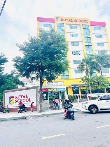 Bán nhà đối diện công viên KDC Nam Hùng Vương Bình Tân – hầm 2 lầu ST 