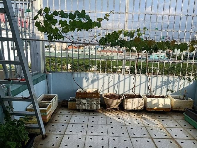 Bán nhà đối diện công viên KDC Nam Hùng Vương Bình Tân – hầm 2 lầu ST 