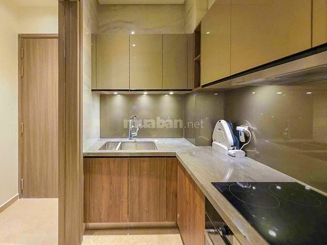 Bán Căn hộ tại The Marq Quận 1 tầng trung gồm 4 phòng ngủ 145m2