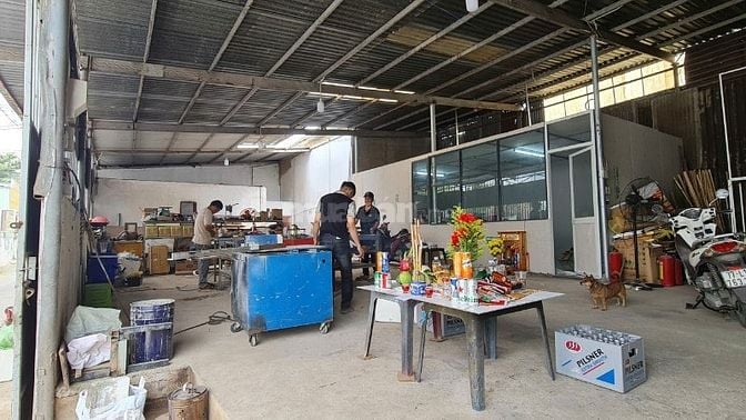 TUYỂN THỢ 2 NAM LÀM KHUNG TRANH