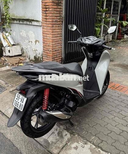 Honda SH 125i ABS mẫu 2025 xam xi mang 2000 km