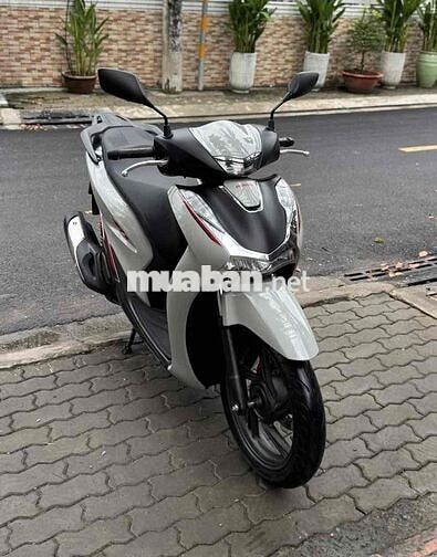 Honda SH 125i ABS mẫu 2025 xam xi mang 2000 km