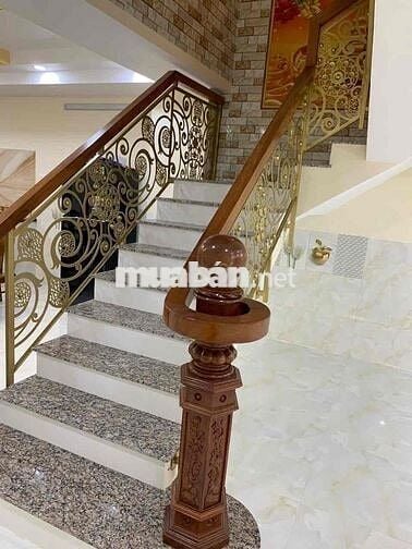 NHÀ ĐẸP KHU AO SEN TÊN LỬA-HẦM-3TẤM-NỘi THẤT