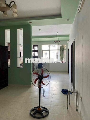 Cần bán chung cư Nhất Lan A-B Ngay BV Quốc Ánh.80m2. 2pn2wc.SHR 2,5 tỷ