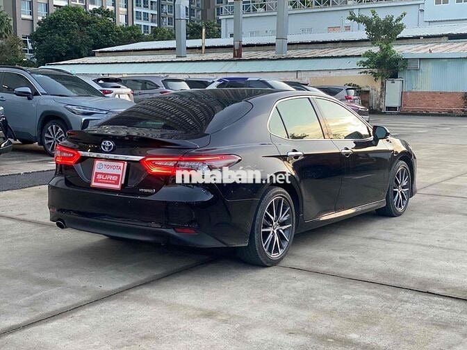 Toyota Camry 2023 2.5HV - 24000 km