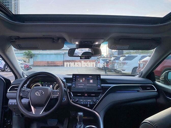 Toyota Camry 2023 2.5HV - 24000 km