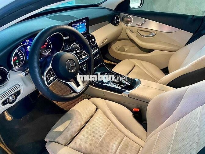 Mercedes C180 2020 Trắng Kem Odo 42.500km