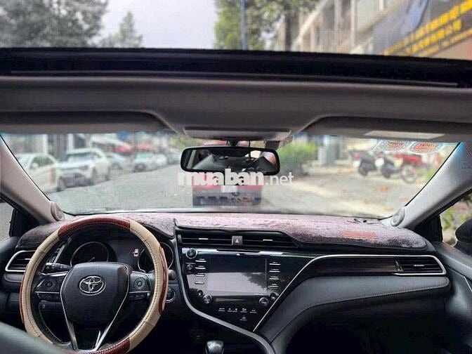 Toyota Camry 2020 2.5Q - 55000 km