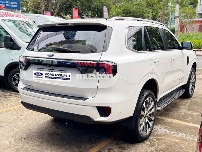 Ford Everest 2024 Platinum - 26000 km