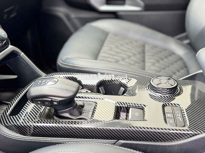 Ford Everest 2024 Platinum - 26000 km