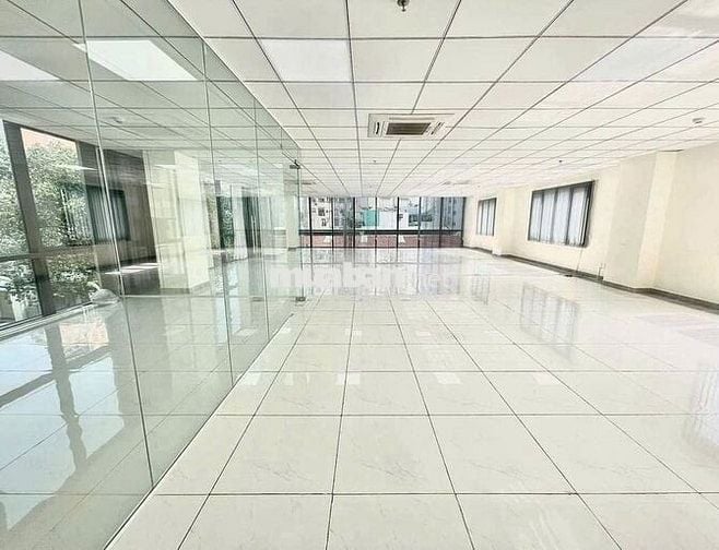 TÒA NHÀ GÓC 2 MT ĐƯỜNG LŨY BÁN BÍCH DT: 12X20M HẦM 5 TẦNG CHO THUÊ