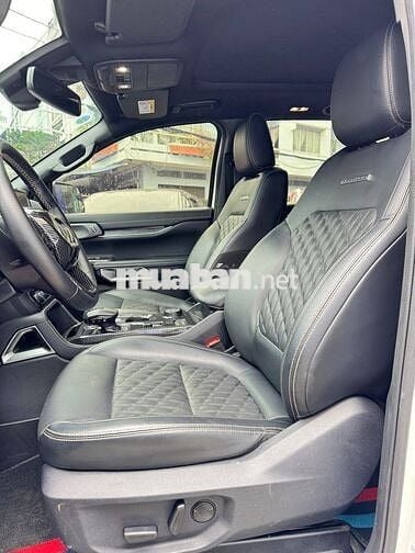 Ford Everest 2024 Platinum - 26000 km