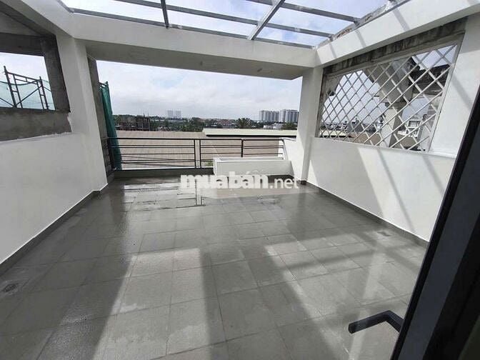 Nhà mới xây 5 x 20 có 5pn 5wc sân thượng