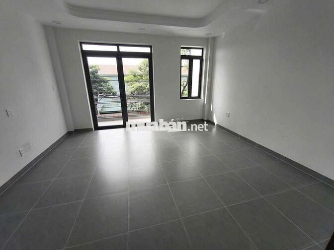 Nhà mới xây 5 x 20 có 5pn 5wc sân thượng