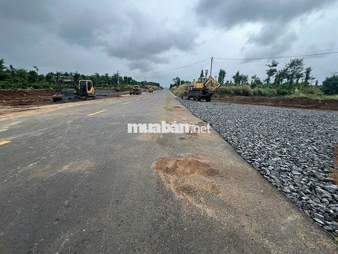 BÁN 8 XÀO ĐẤT NGAY NGÃ TƯ HÀNG SIÊU HIẾM Xã Hòa Khánh Buôn Ma Thuột