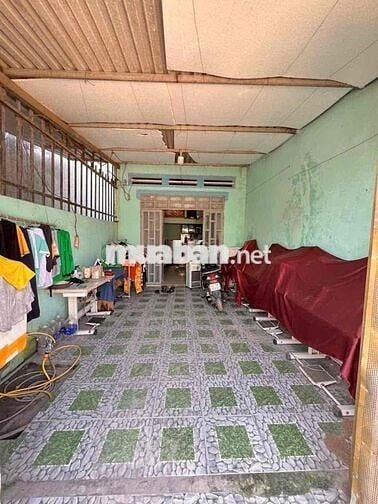 Bán căn nhà cấp 4 sân xe hơi và 4 phòng trọ , có thổ cư