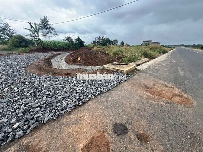 BÁN 8 XÀO ĐẤT NGAY NGÃ TƯ HÀNG SIÊU HIẾM Xã Hòa Khánh Buôn Ma Thuột