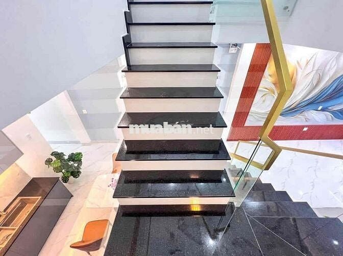 Bán gấp nhà 1 trệt 1 lầu giá 1tỷ5 ngay KCN Nam Tân Uyên 140m2