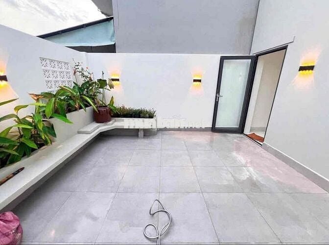 Bán gấp nhà 1 trệt 1 lầu giá 1tỷ5 ngay KCN Nam Tân Uyên 140m2