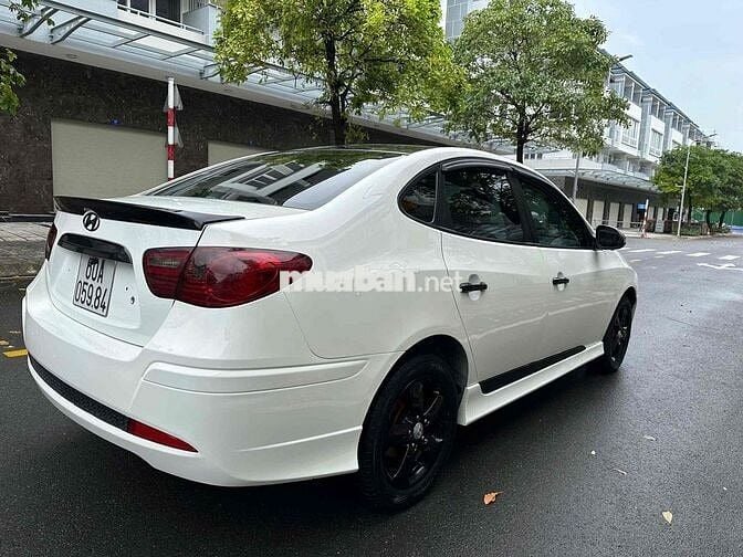 Hyundai Avante 2012 1.6 AT - 70000 km