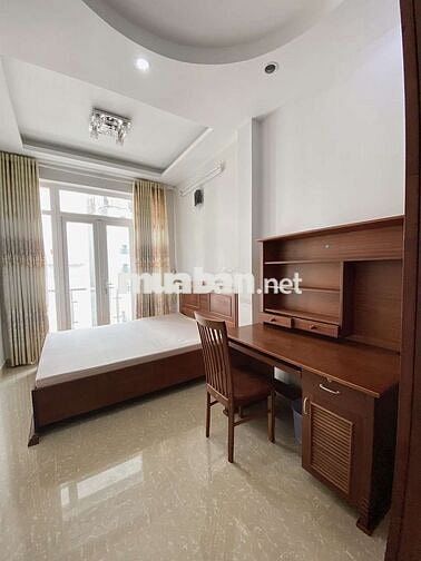 Nhà riêng còn trống 2p, 1 phòng có ban công, ngay Ngã Tư Phú Nhuận