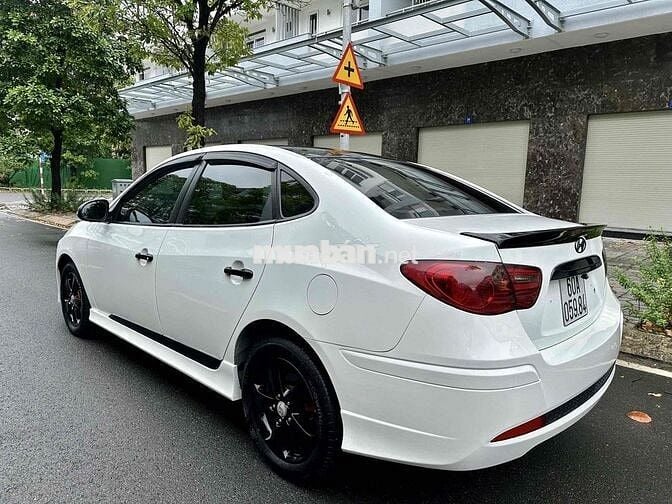 Hyundai Avante 2012 1.6 AT - 70000 km